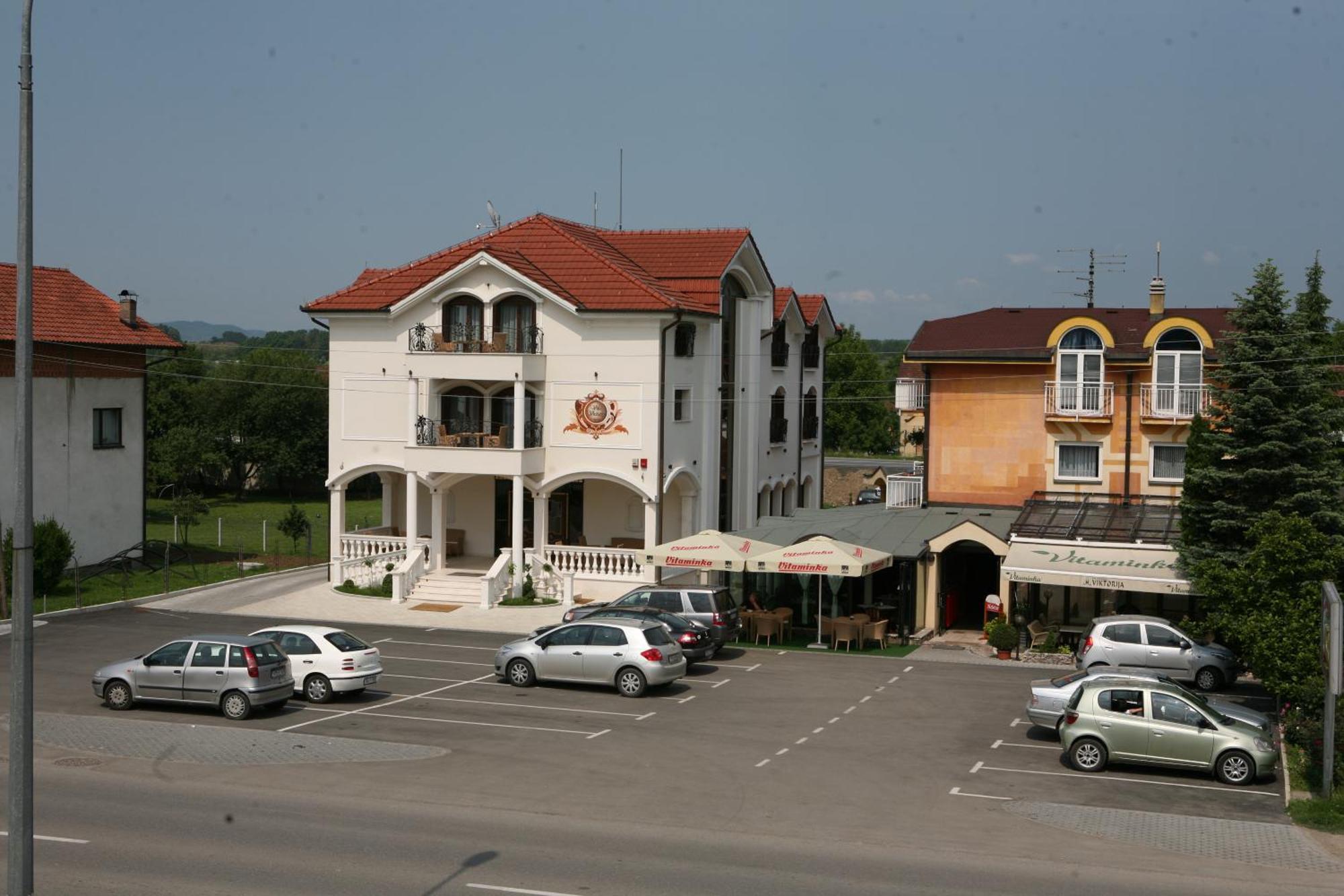 Hotel Villa Viktorija バニャ・ルカ エクステリア 写真