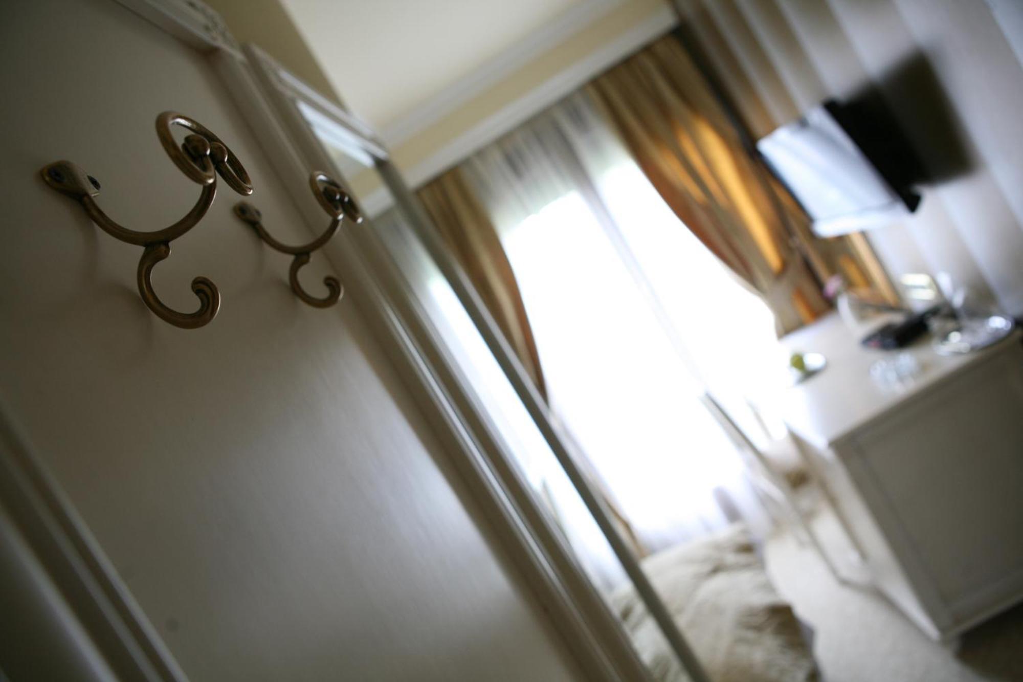 Hotel Villa Viktorija バニャ・ルカ エクステリア 写真