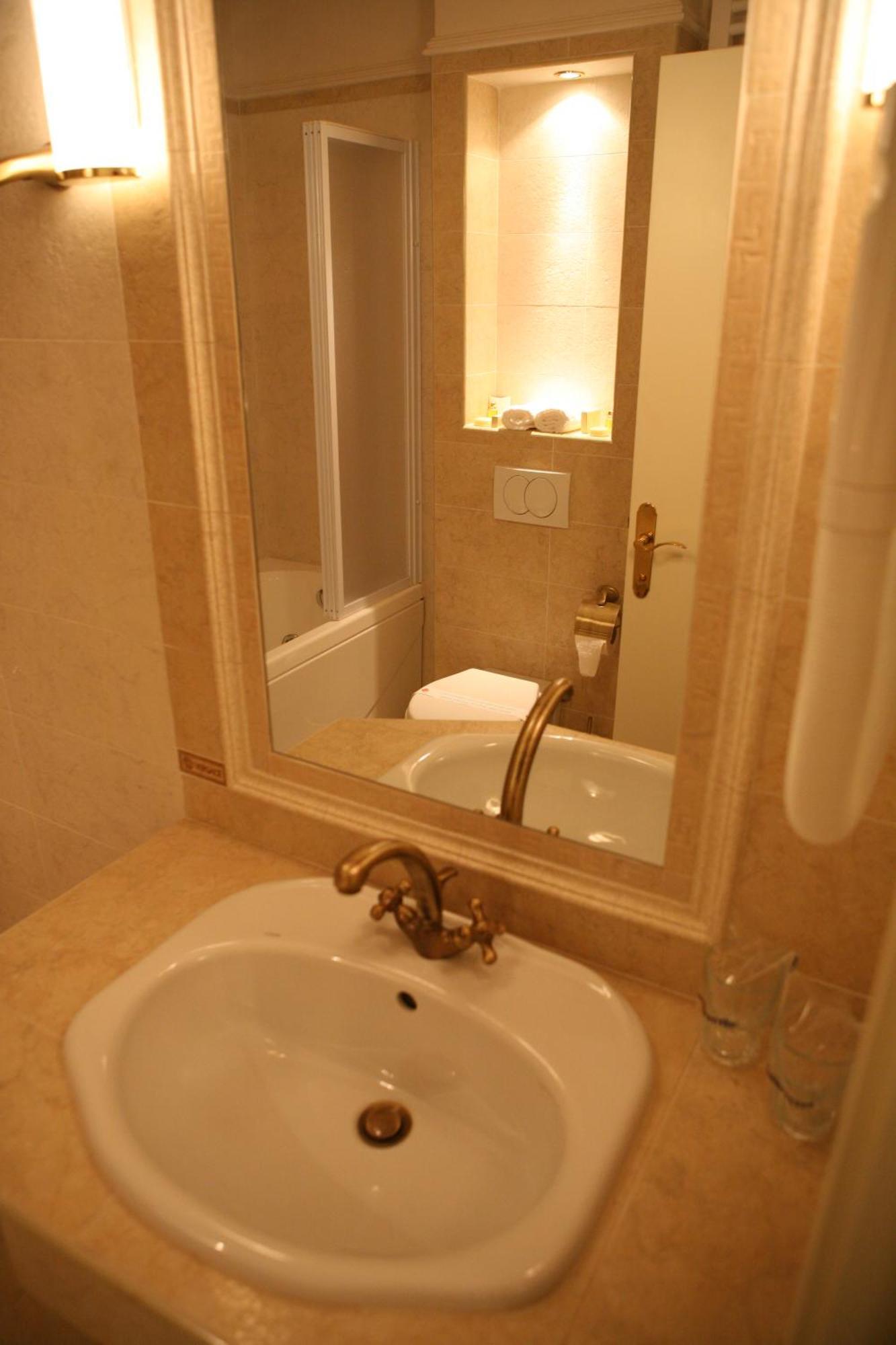 Hotel Villa Viktorija バニャ・ルカ エクステリア 写真