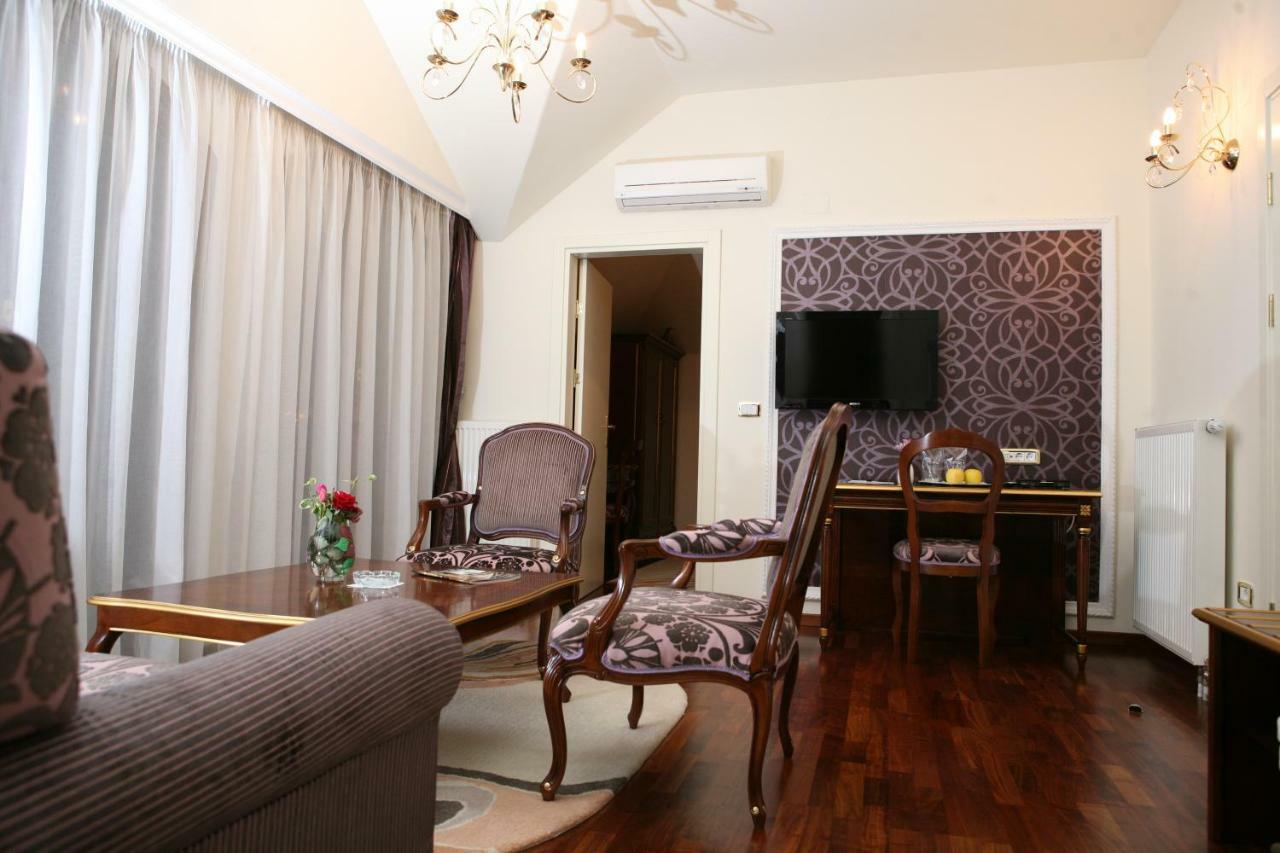 Hotel Villa Viktorija バニャ・ルカ エクステリア 写真